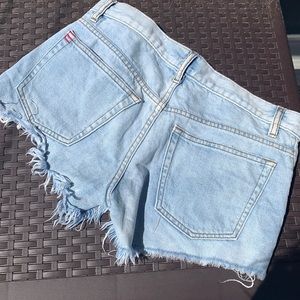 BDG Essential Short Mid Rise